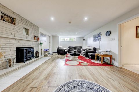 Photo 32 at 89 Portage Avenue, Pelmo Park W4, Toronto