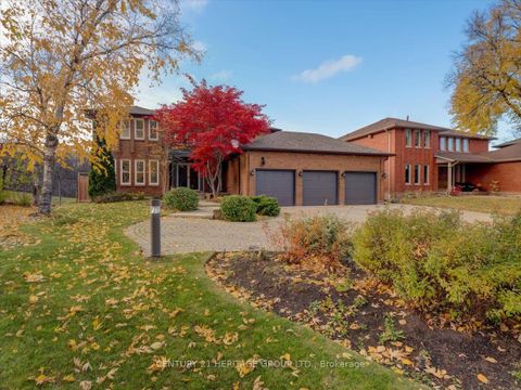 Photo 1 at 28 Bridgend Court S, Islington Woods, Vaughan