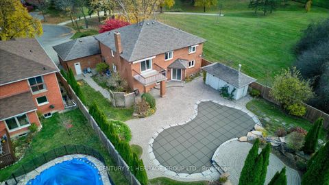 Photo 4 at 28 Bridgend Court S, Islington Woods, Vaughan