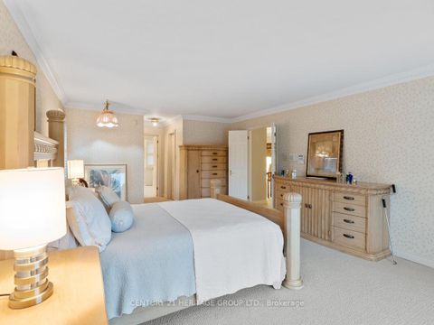 Photo 20 at 28 Bridgend Court S, Islington Woods, Vaughan