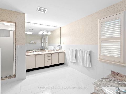 Photo 21 at 28 Bridgend Court S, Islington Woods, Vaughan