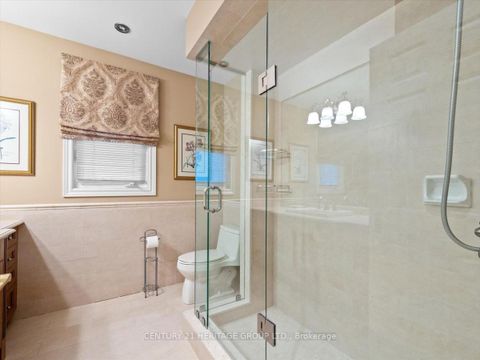 Photo 27 at 28 Bridgend Court S, Islington Woods, Vaughan