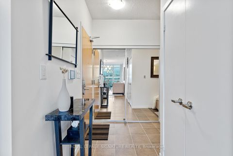 Photo 3 at 4301 - 65 Bremner Boulevard, Waterfront Communities C1, Toronto