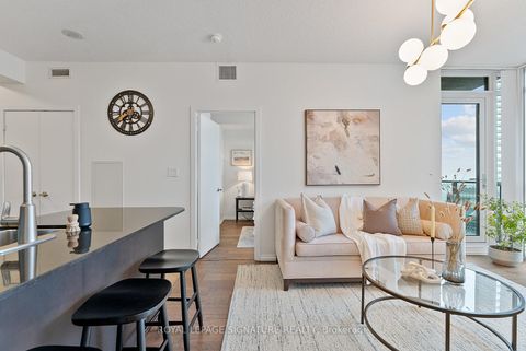 Photo 10 at 4301 - 65 Bremner Boulevard, Waterfront Communities C1, Toronto