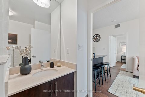 Photo 20 at 4301 - 65 Bremner Boulevard, Waterfront Communities C1, Toronto