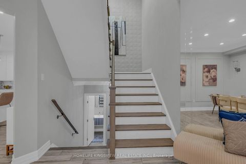 Photo 22 at 162 Corner Brook Crescent, Vellore Village, Vaughan