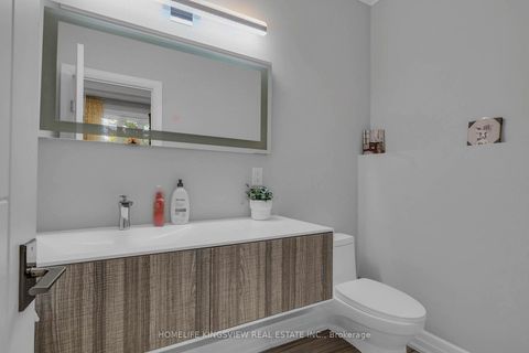 Photo 23 at 162 Corner Brook Crescent, Vellore Village, Vaughan