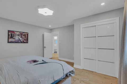 Photo 31 at 162 Corner Brook Crescent, Vellore Village, Vaughan