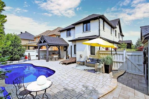 Photo 47 at 162 Corner Brook Crescent, Vellore Village, Vaughan