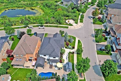 Photo 49 at 162 Corner Brook Crescent, Vellore Village, Vaughan