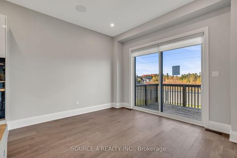 Photo 13 at 522 Kleinburg Summit Way, Kleinburg, Vaughan