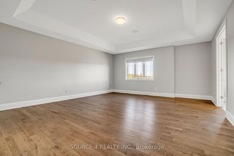 Photo 18 at 522 Kleinburg Summit Way, Kleinburg, Vaughan