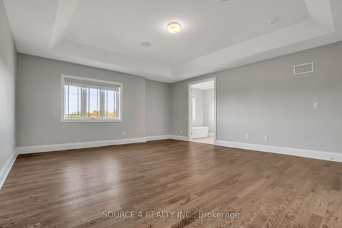 Photo 19 at 522 Kleinburg Summit Way, Kleinburg, Vaughan