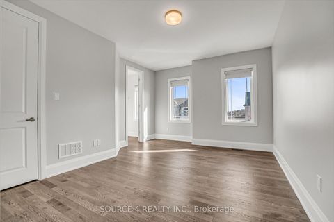 Photo 22 at 522 Kleinburg Summit Way, Kleinburg, Vaughan