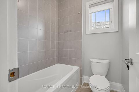 Photo 29 at 522 Kleinburg Summit Way, Kleinburg, Vaughan