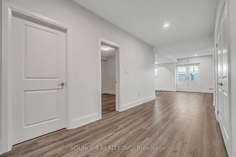 Photo 32 at 522 Kleinburg Summit Way, Kleinburg, Vaughan