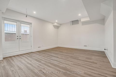 Photo 33 at 522 Kleinburg Summit Way, Kleinburg, Vaughan