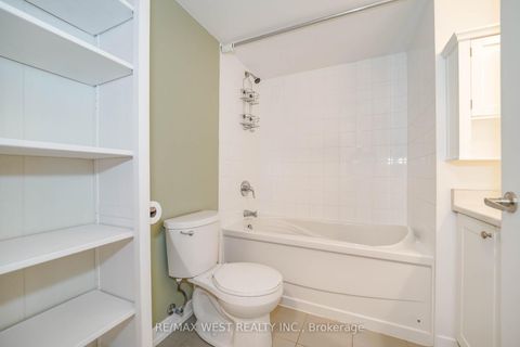 Photo 4 at 420 - 816 Lansdowne Avenue, Junction, Toronto