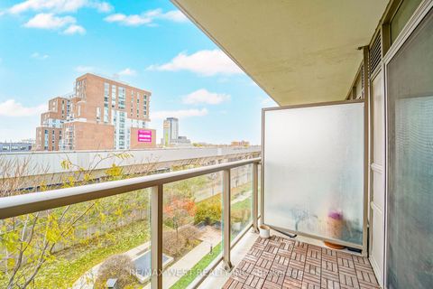 Photo 5 at 420 - 816 Lansdowne Avenue, Junction, Toronto