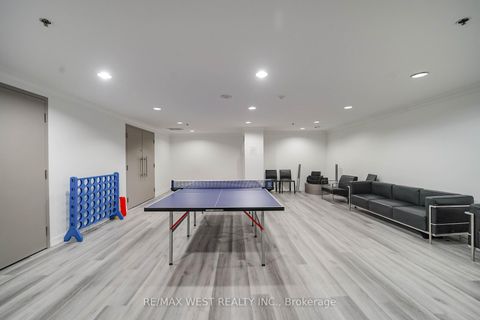 Photo 9 at 420 - 816 Lansdowne Avenue, Junction, Toronto