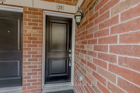 Photo 8 at 25 - 47 Hays Boulevard, RO River Oaks, Oakville