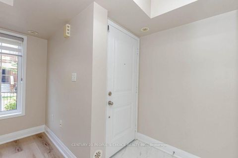 Photo 9 at 25 - 47 Hays Boulevard, RO River Oaks, Oakville