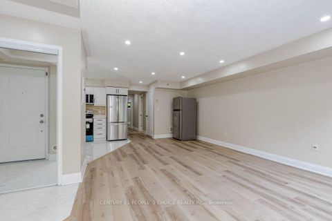 Photo 11 at 25 - 47 Hays Boulevard, RO River Oaks, Oakville