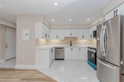 Photo 21 at 25 - 47 Hays Boulevard, RO River Oaks, Oakville