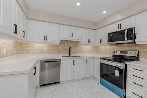 Photo 22 at 25 - 47 Hays Boulevard, RO River Oaks, Oakville