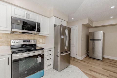 Photo 26 at 25 - 47 Hays Boulevard, RO River Oaks, Oakville