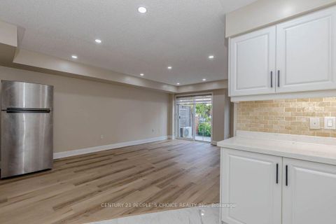 Photo 27 at 25 - 47 Hays Boulevard, RO River Oaks, Oakville