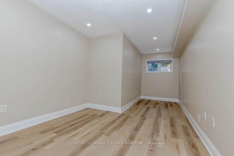 Photo 30 at 25 - 47 Hays Boulevard, RO River Oaks, Oakville