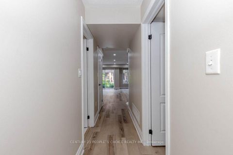 Photo 39 at 25 - 47 Hays Boulevard, RO River Oaks, Oakville