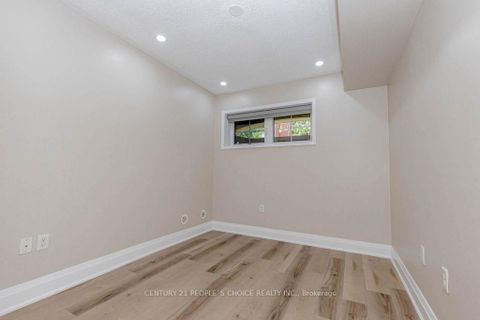 Photo 41 at 25 - 47 Hays Boulevard, RO River Oaks, Oakville