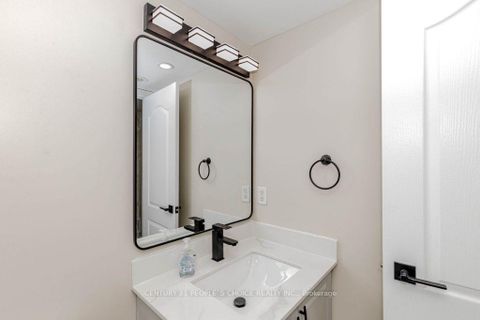 Photo 44 at 25 - 47 Hays Boulevard, RO River Oaks, Oakville