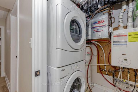 Photo 45 at 25 - 47 Hays Boulevard, RO River Oaks, Oakville