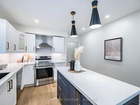Photo 12 at 918 Ossington Avenue, Junction, Toronto
