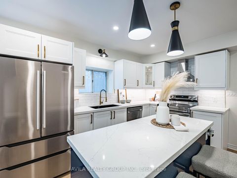 Photo 14 at 918 Ossington Avenue, Junction, Toronto