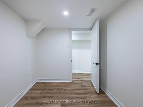 Photo 34 at 918 Ossington Avenue, Junction, Toronto
