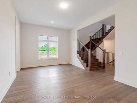 Photo 6 at 34 Montorio Drive, Rural Richmond Hill, Richmond Hill