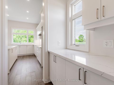 Photo 19 at 34 Montorio Drive, Rural Richmond Hill, Richmond Hill