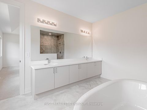 Photo 28 at 34 Montorio Drive, Rural Richmond Hill, Richmond Hill