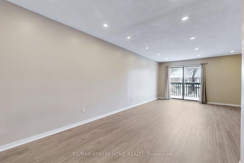 Photo 16 at 3 Plumbrook Crescent, Malvern West, Toronto