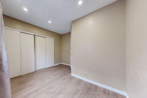 Photo 22 at 3 Plumbrook Crescent, Malvern West, Toronto