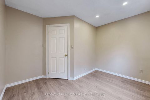 Photo 23 at 3 Plumbrook Crescent, Malvern West, Toronto