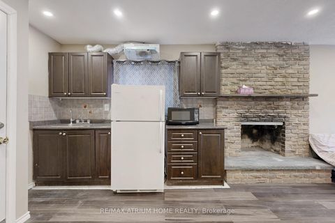 Photo 29 at 3 Plumbrook Crescent, Malvern West, Toronto