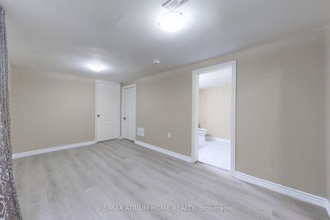 Photo 32 at 3 Plumbrook Crescent, Malvern West, Toronto