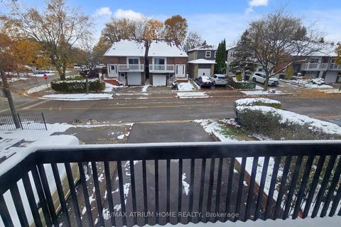 Photo 39 at 3 Plumbrook Crescent, Malvern West, Toronto