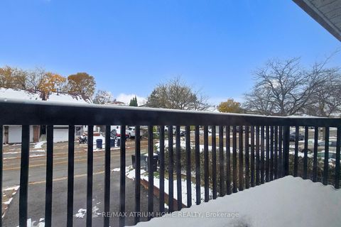 Photo 40 at 3 Plumbrook Crescent, Malvern West, Toronto