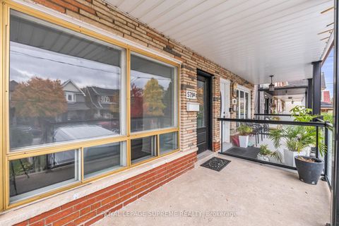 Photo 2 at 579A Delaware Avenue N, Junction, Toronto